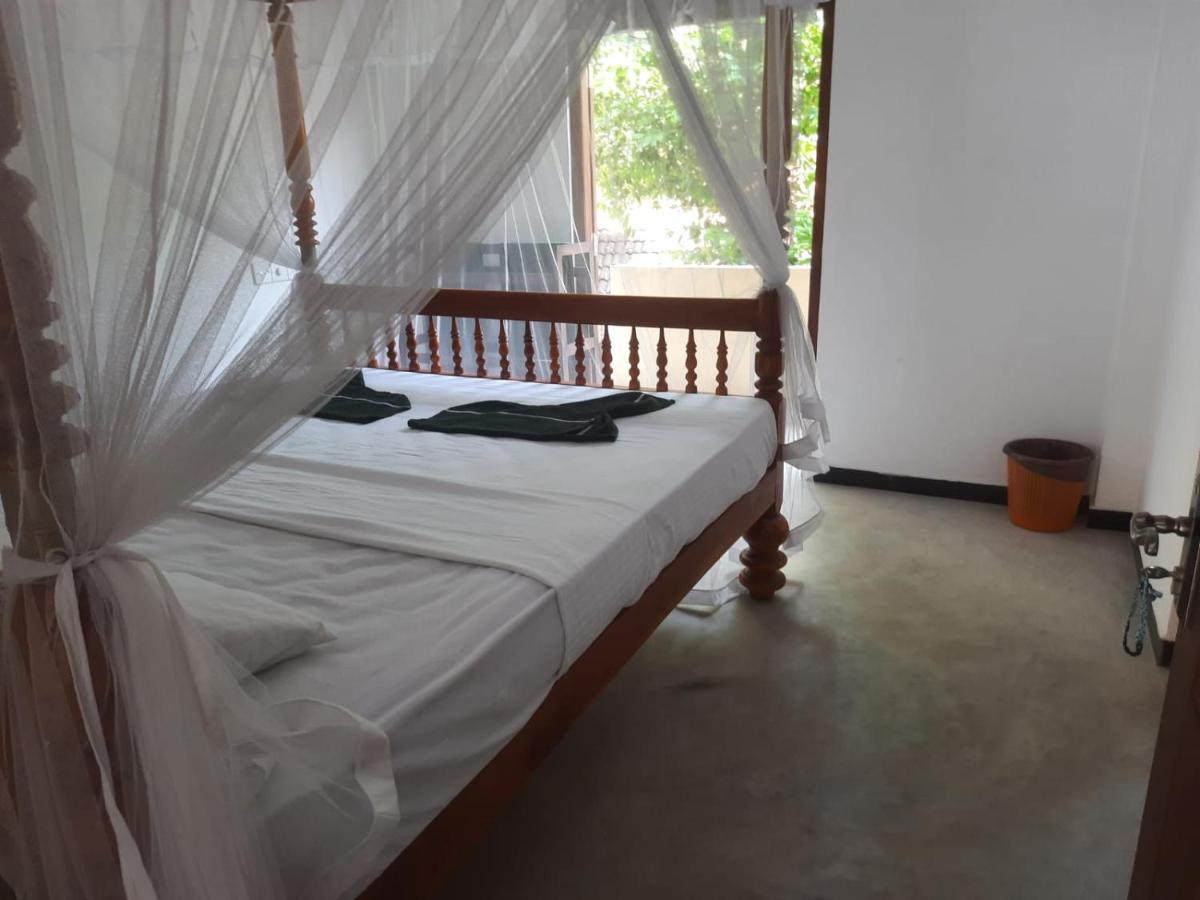 Bluefin Place To Stay Унаватуна Екстериор снимка